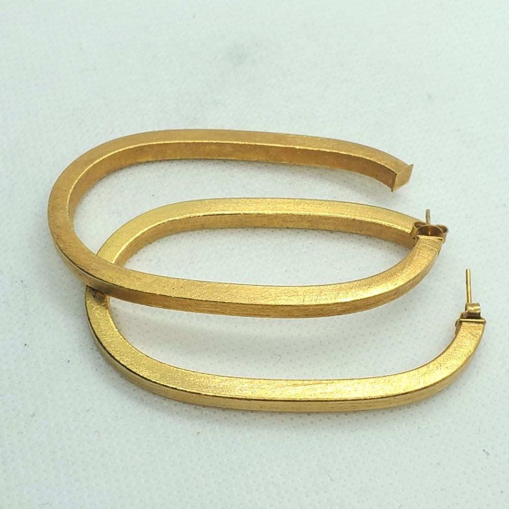 Elegant 18kts Gold Plated  Hoop Earrings - Picture 4 of 6